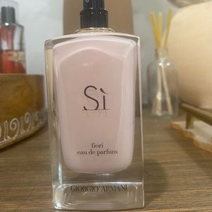 Giorgio Armani Si Fiori (3.4 oz)